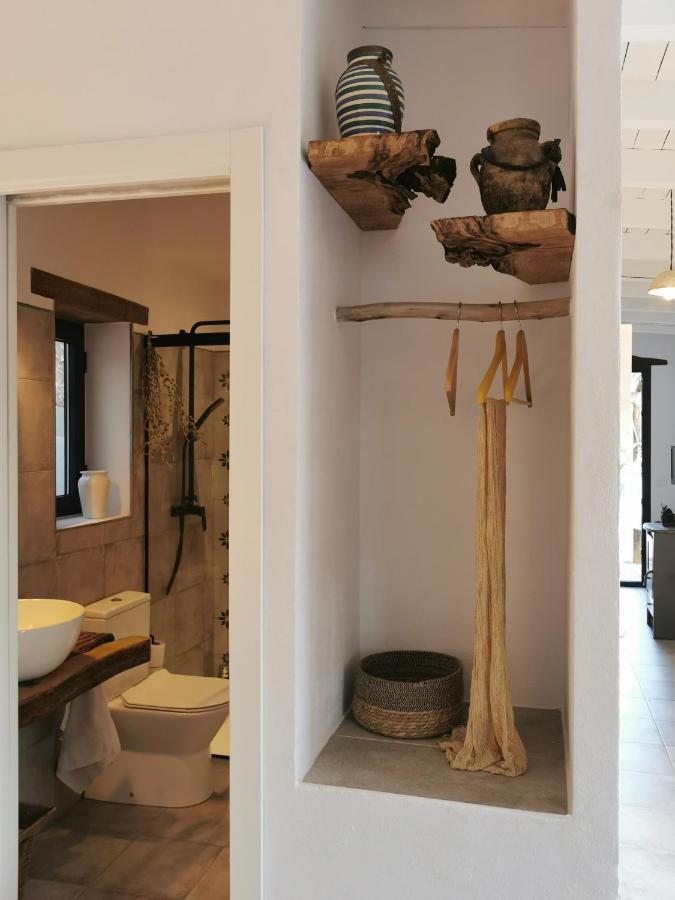 Naturaleza Y Arte En La Casa Del Molino 헤날과실 외부 사진